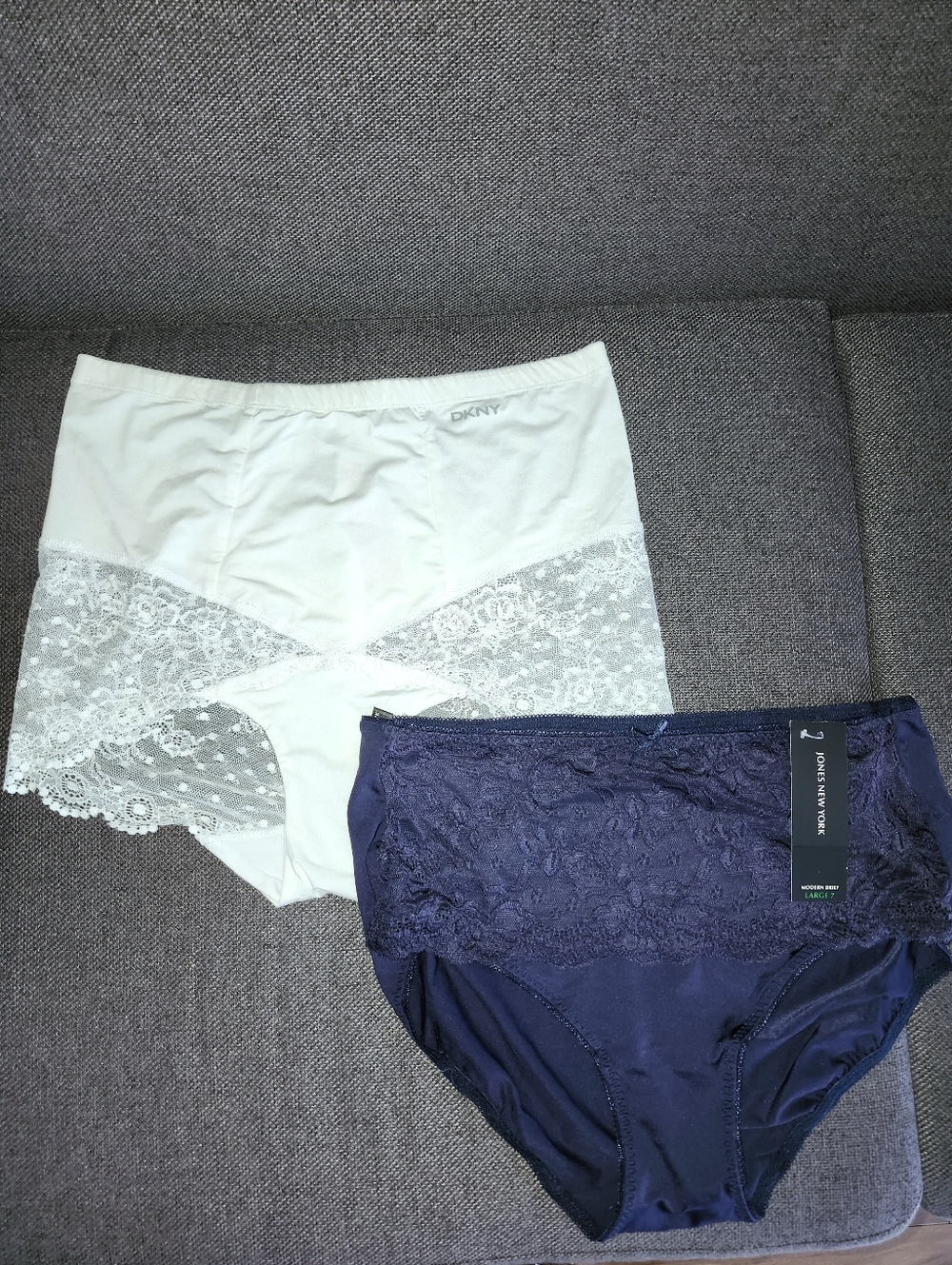 DKNY Lace-Trim White & Jones New York Briefs size L New